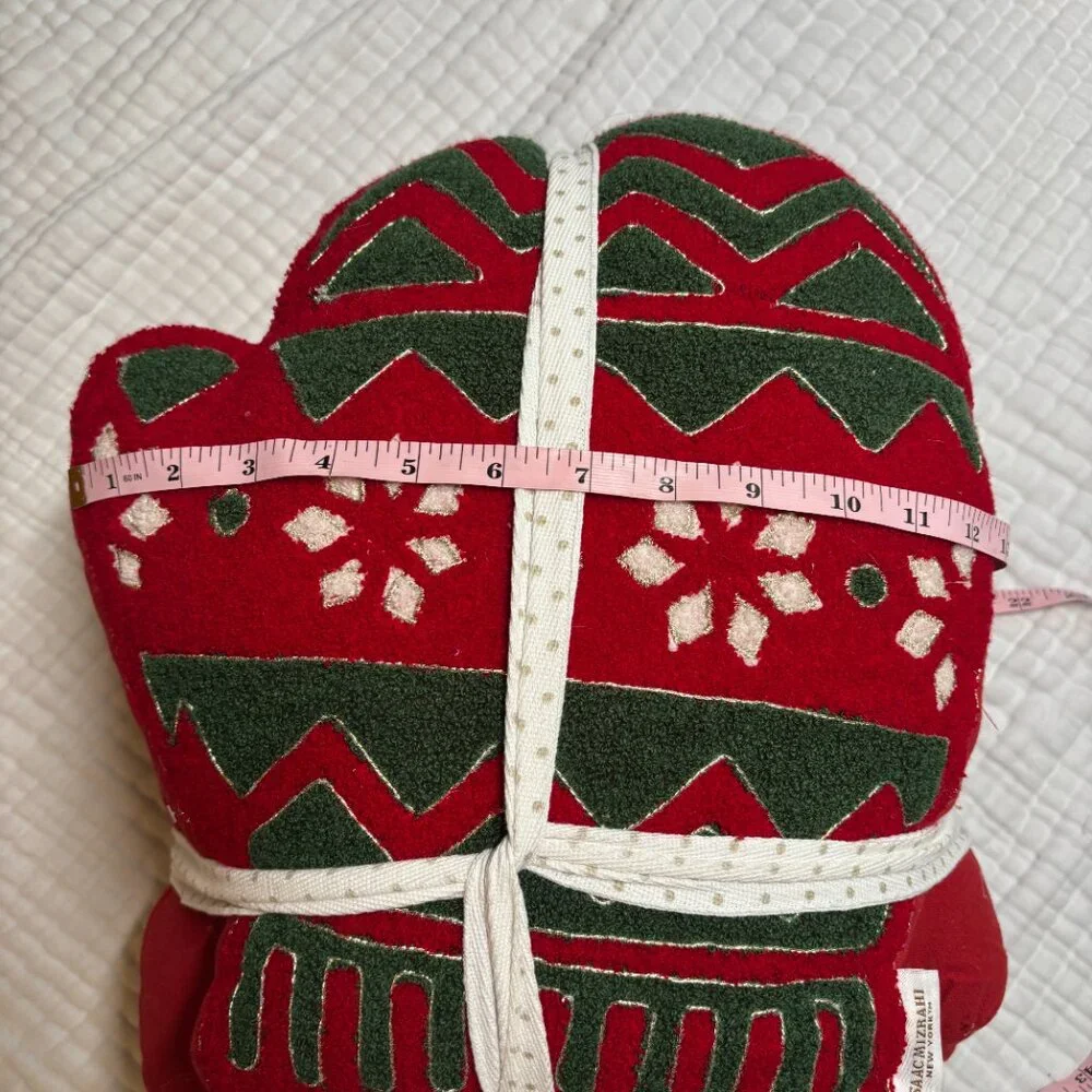 Isaac Mizrahi Holiday Oven Mitten pillow Set Red Green Textured – NWT
